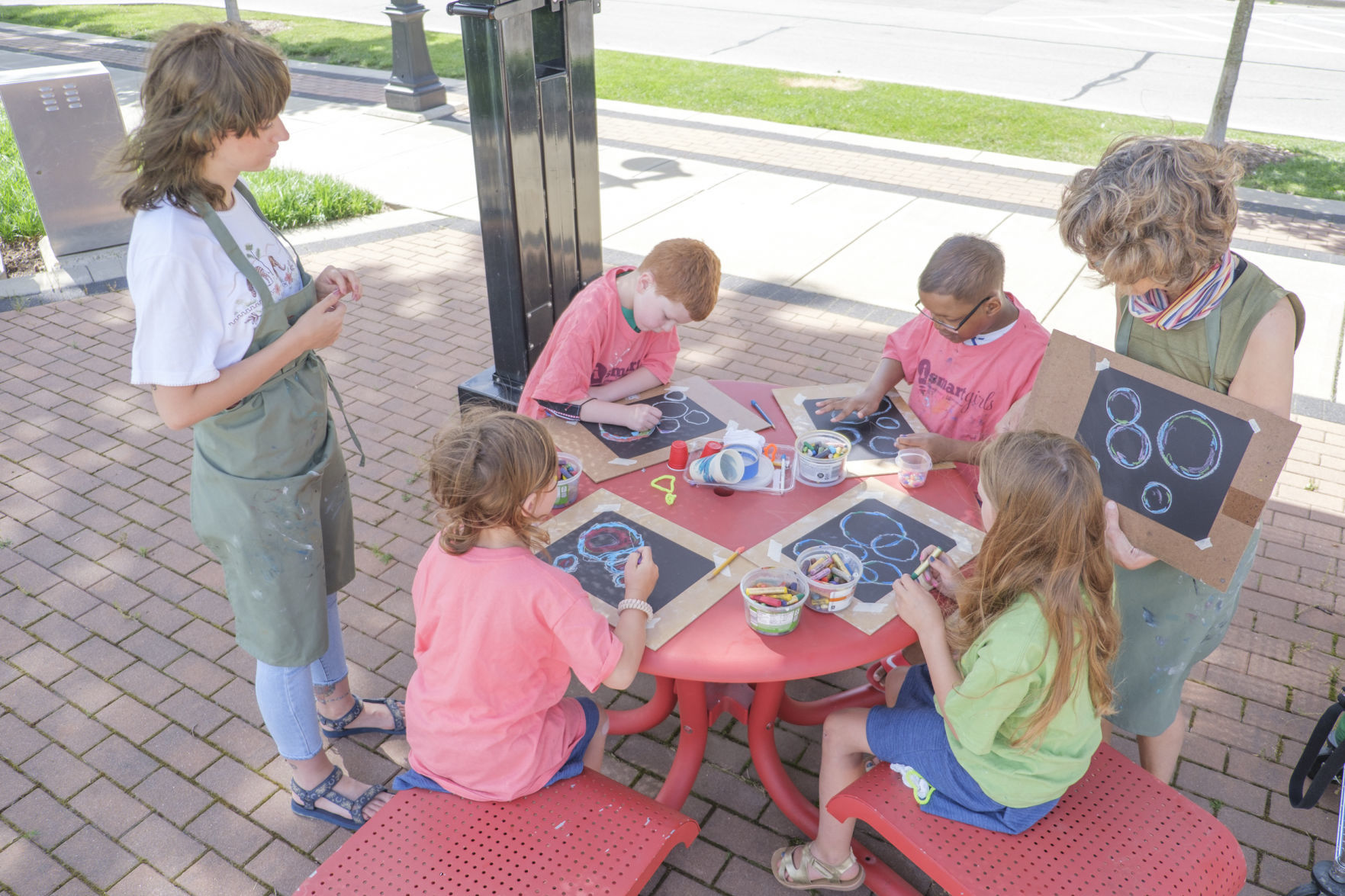 GALLERY-Bubble-Art-Class-061120-4.jpg